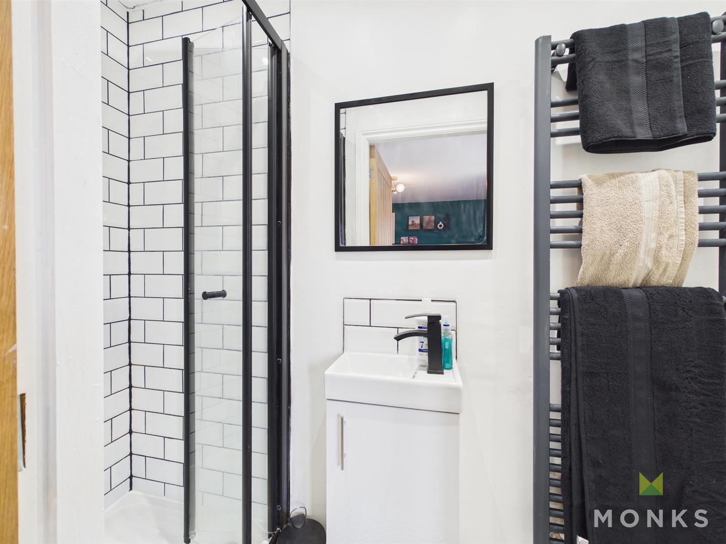 5 Lawford Gardens, Oswestry, SY11 3GX For Sale